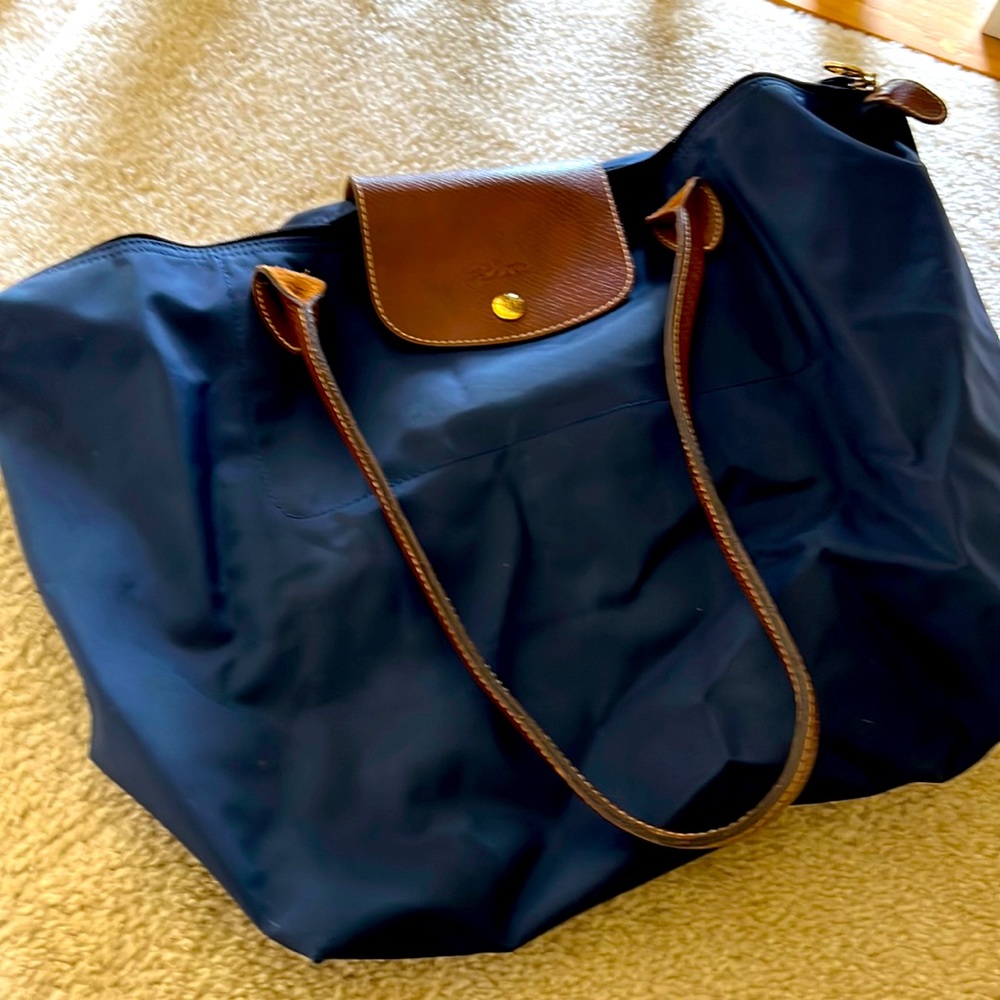 Longchamp medium tote